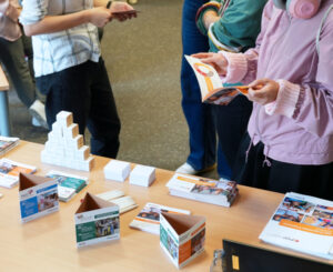 Es gab viele Give-aways am Stand des IDOS