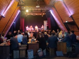 Photo des Publikums während der Veranstaltung.