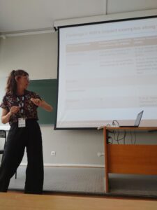 Foto eines Vortrag mit einer Powerpointfolie