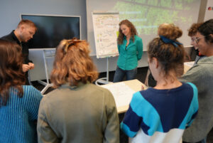 Photo: PGP-Teilnehmende während einer Teambuilding-Übung.