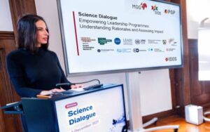 Photo: Presentation of IDOS at the NRW Science Dialogue.