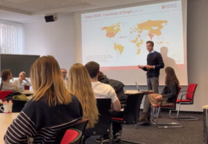 Photo: Lecture for the visitors at IDOS