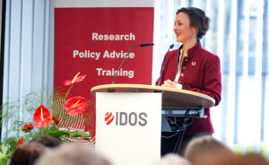Photo: IDOS Director Anna-Katharina Hornidge welcoming Reem Alabali Radovan.